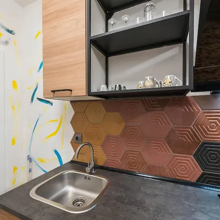 Sea Peace With Free Parking *